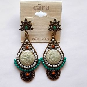 Earings costume jewelry